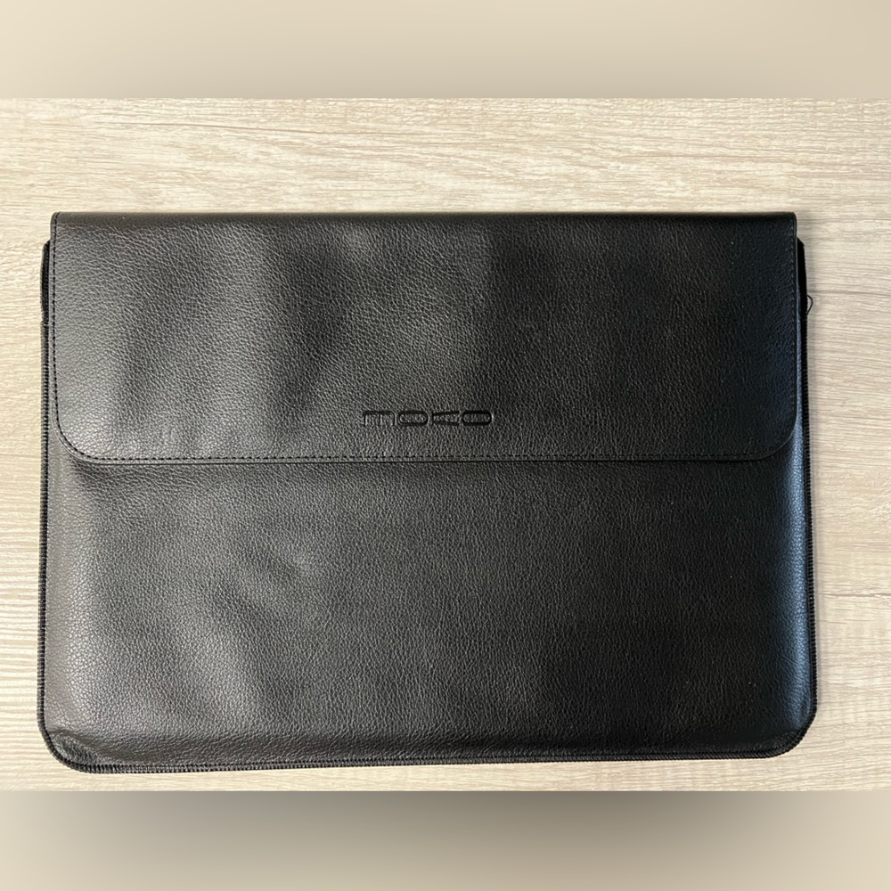 13-13.3in Leather Laptop Sleeve